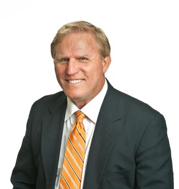 Portrait of Frank Malowany, REALTOR®, Broker Associate.